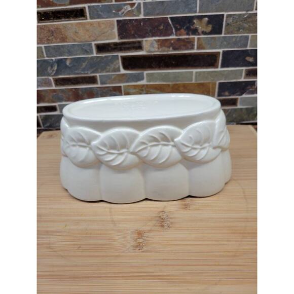 Vintage Red Wing Pottery Planter B1402, Art Pottery Scalloped Edge Leaf - Picture 3 of 5